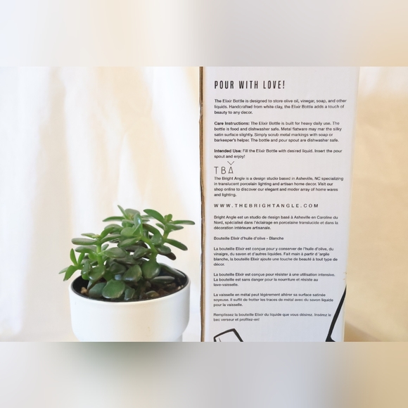 BNIB Elixir Porcelain Olive Oil Dispenser - Picture 11 of 11